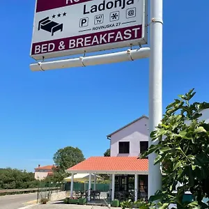 3* Bed & Breakfast Ladonja Bb Rooms, Family Run